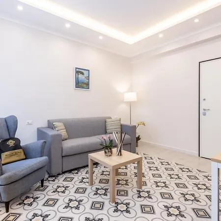 Maison Marie Deluxe Apartment *